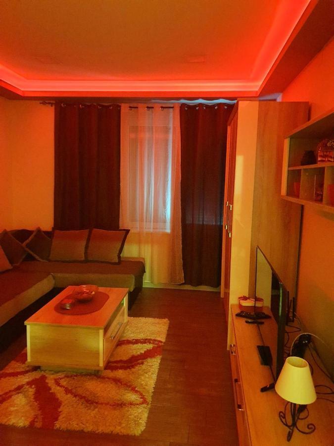 Ceca Apartman Nis Exterior photo