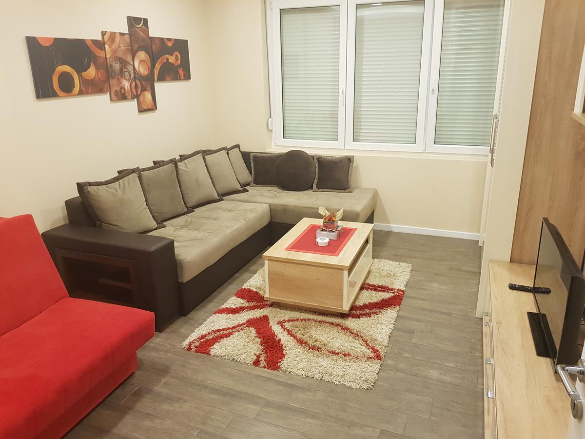 Ceca Apartman Nis Exterior photo